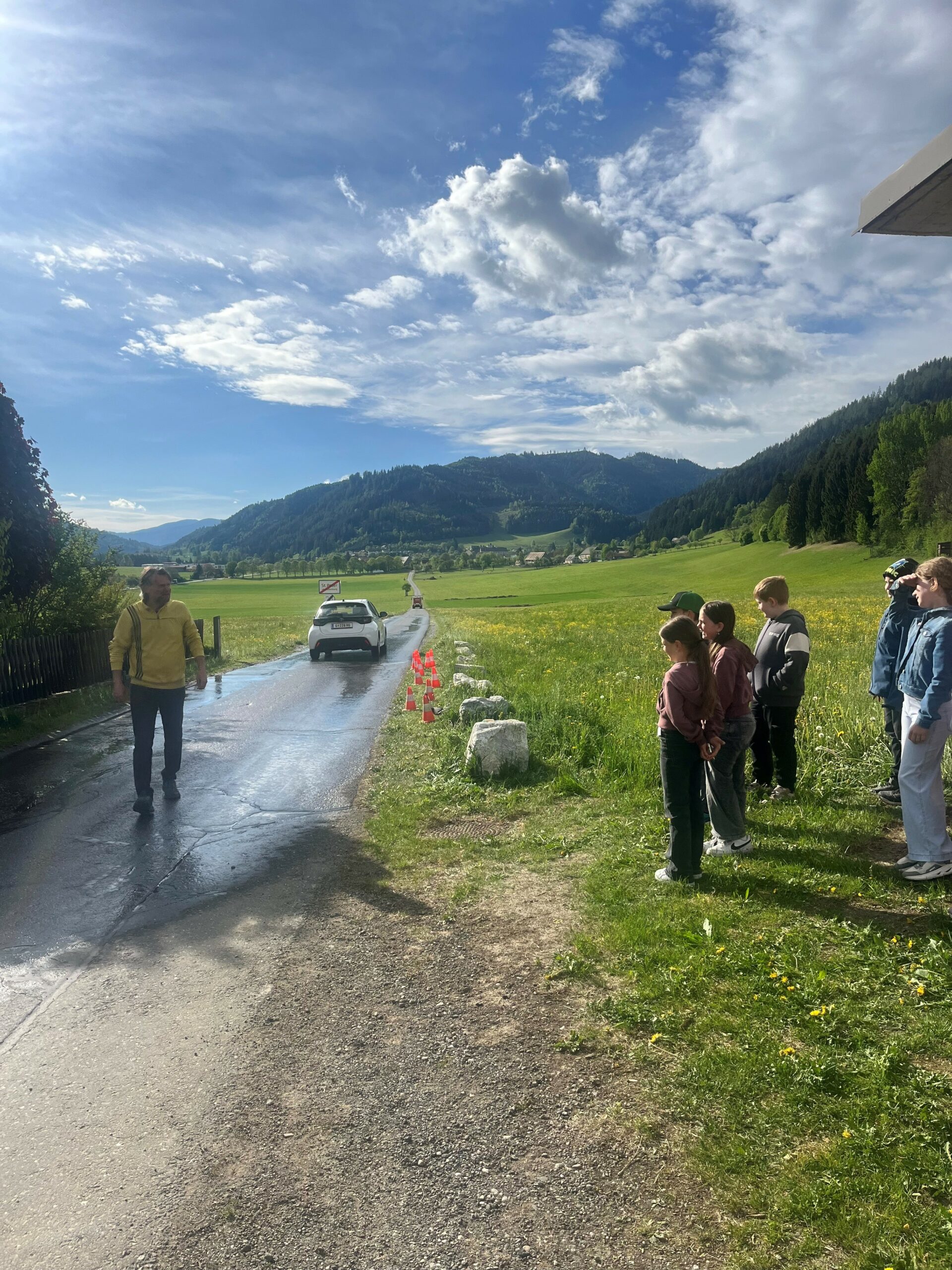 Volksschule St. Peter ob Judenburg Aktion Hallo Auto Bild von Nina Miedl Rissner